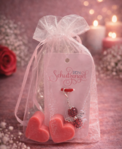 Schutzengel mit Rosenherz